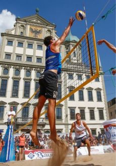 Die Bayerische Beachvolleyball Meisterschaft findet wieder in der Fuggerstadt vor tausenden begeisterten Zuschauern statt.